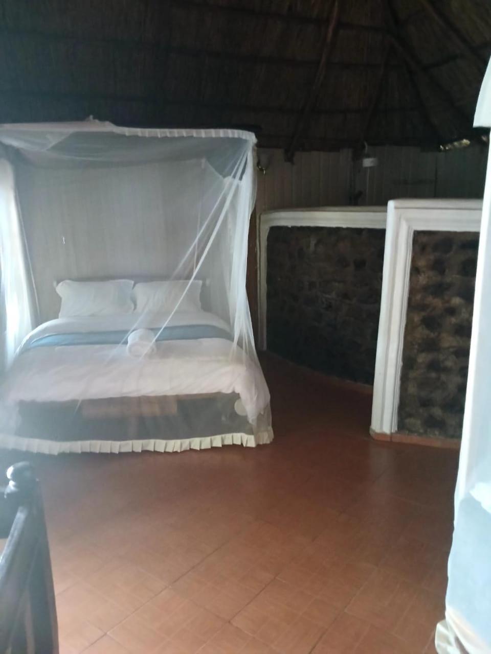 Ches Bay Resort Nangina Exteriör bild